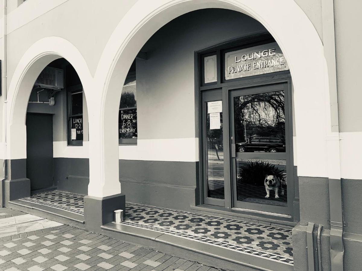 Donnybrook Hotel Wa 外观 照片