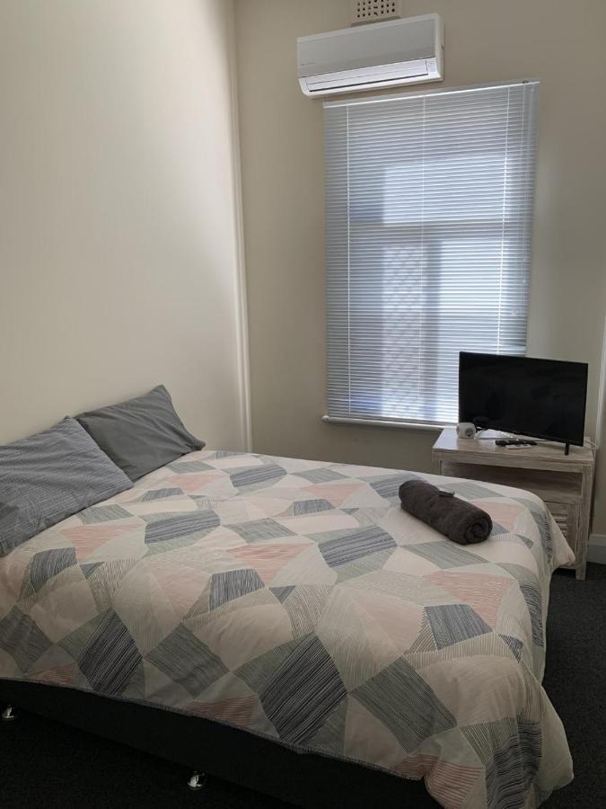 Donnybrook Hotel Wa 外观 照片